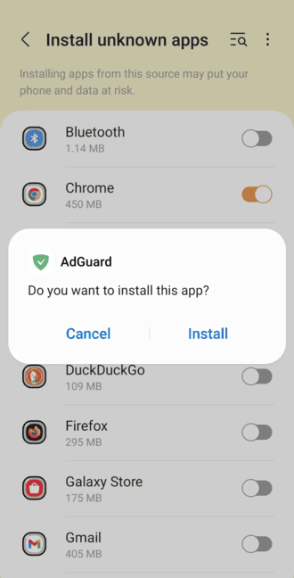 Скриншот установки AdGuard на Android. Появилось всплывающее окно с запросом на установку приложения AdGuard, сопровождающее процесс переустановки. Сообщение предлагает пользователю выбрать между кнопками Cancel и Install